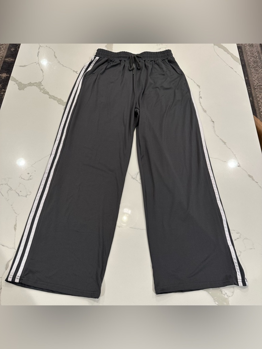Unbranded Gray Wide Leg Pull On Track Pants Women M Stripe Lightweight Stretch